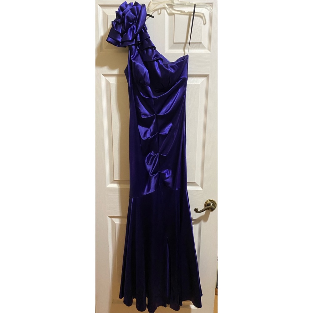 Xscape one-shoulder purple satin-like dress